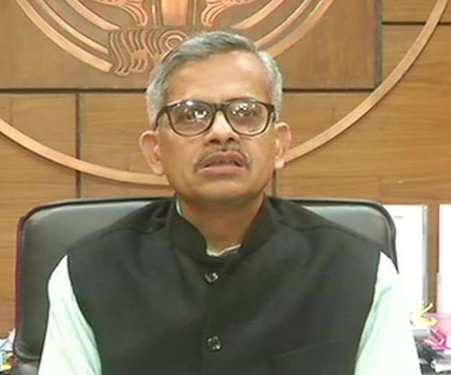 Uttar Pradesh Chief Secretary Rajendra Kumar Tiwari angry over NHAI not  doing black spot repair work