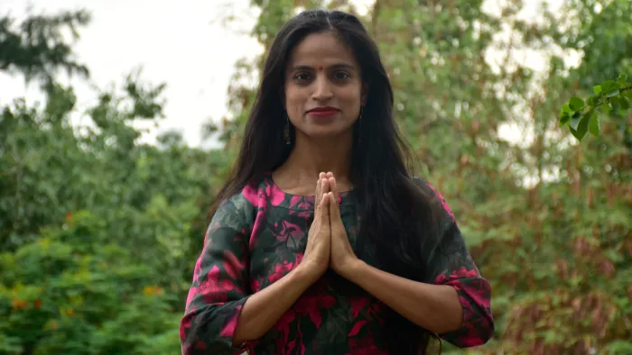 Yoga Day 2022: फेस योग जिनसे बढ़ाएं खूबसूरती और कम करें डबल चिन