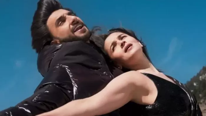 Rocky Aur Rani Kii Prem Kahaani Teaser release alia bhatt ranveer singh dharmendra family drama win audiene heart/Instagram