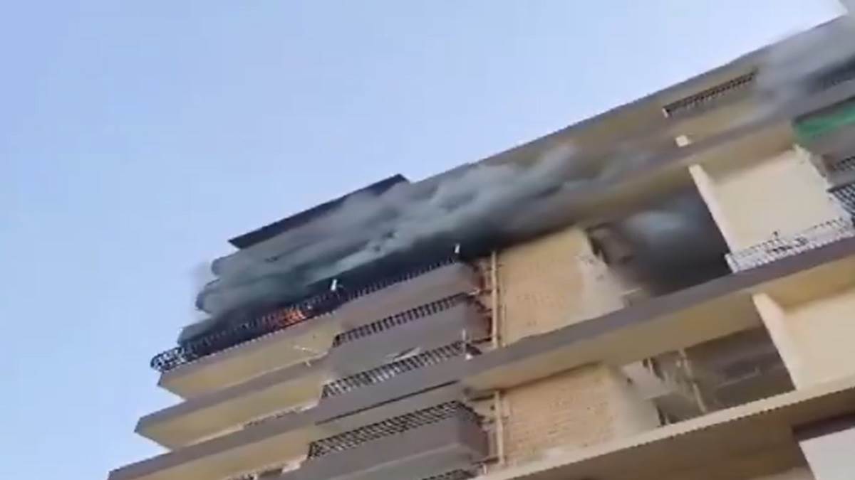 odisha news bhubaneswar patiya apartment fire breaks out many fire engines are present