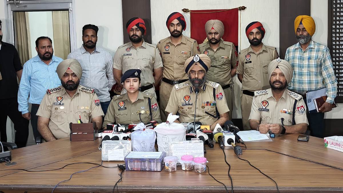 https://www.jagranimages.com/images/newimg/20062024/20_06_2024-punjab_police_2_23742978.jpg