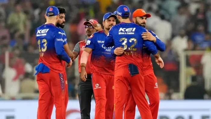 स्टैंड-अप कॉमेडियन ने RCB के बारे में किया मजाक, फैंस ने खामोश रहकर ...