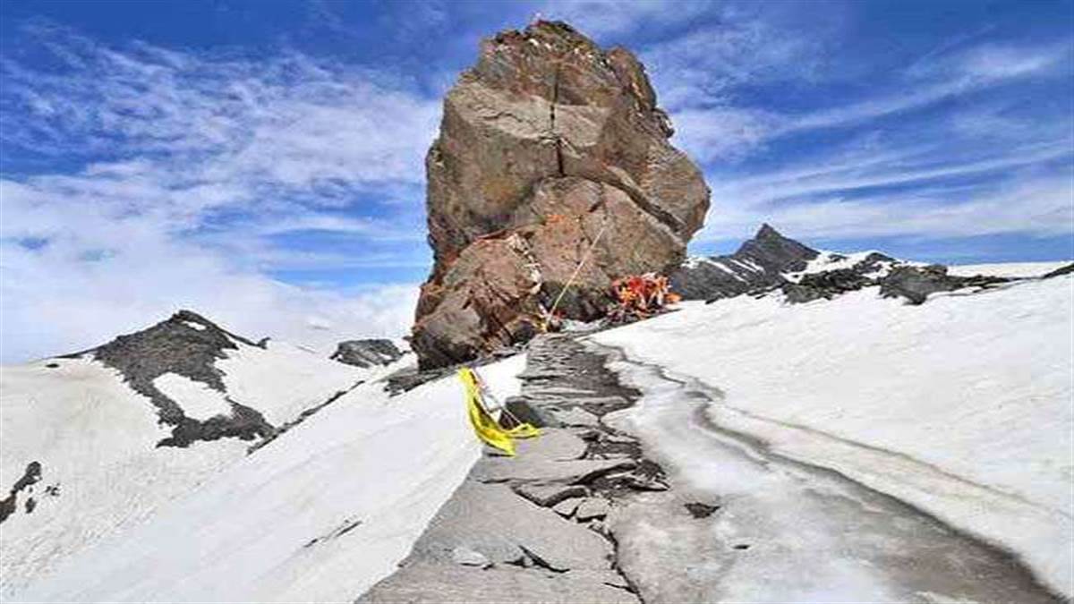 https://www.jagranimages.com/images/newimg/20062024/20_06_2024-shrikhand_mahadev_23742817_13757564.jpg