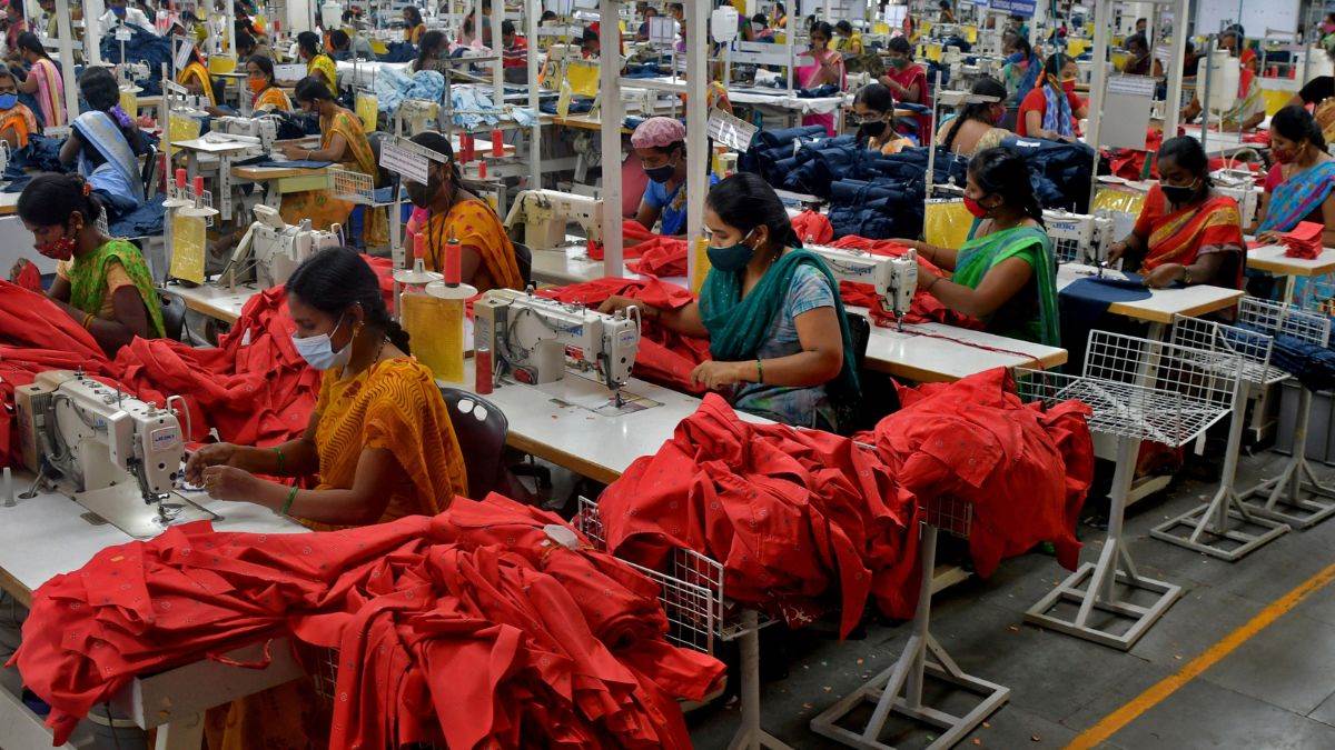 apparel exports surge for two months india gains orders from china and bangladesh