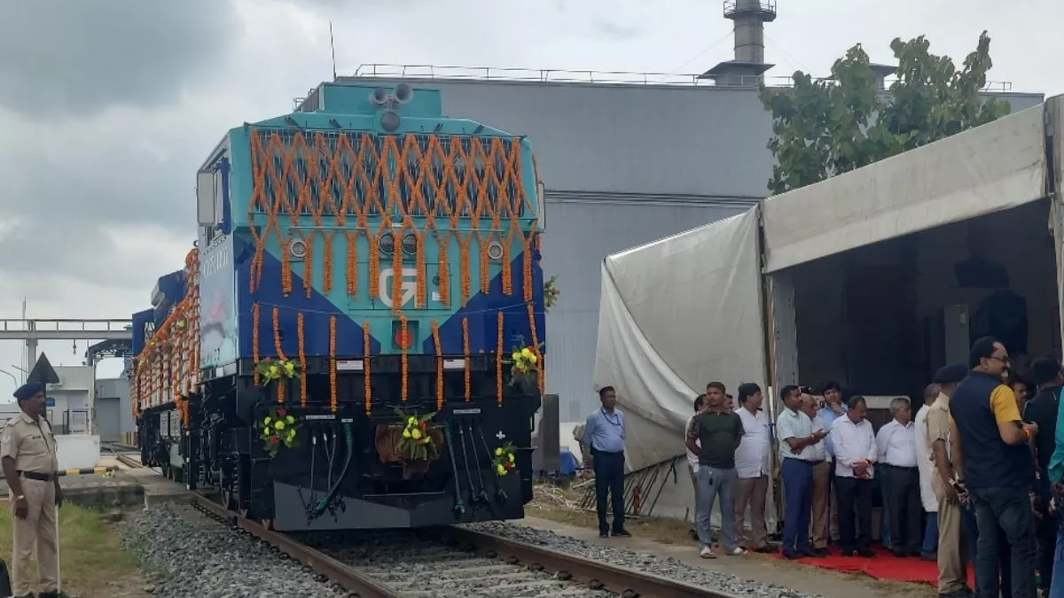 PM Modi Bihar Visit: गिनी गणराज्य को सप्लाई होगा बिहार में बना रेल इंजन, पीएम मोदी ने दिखाई हरी झंडी
