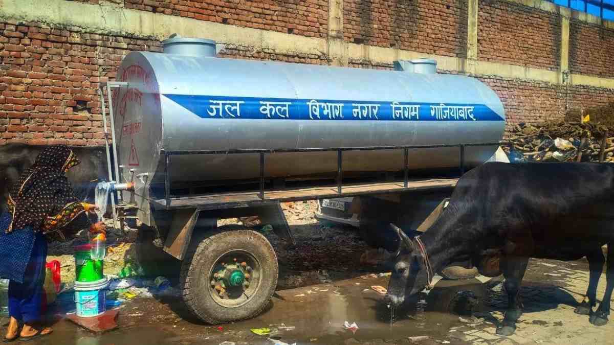 ncr ghaziabad news contaminated water supply troubles vaishali residents