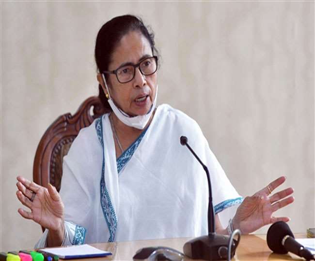 ममता खुद कई बार कह चुकी हैं कि सूबे में तुरंत उपचुनाव कराए जाएं।