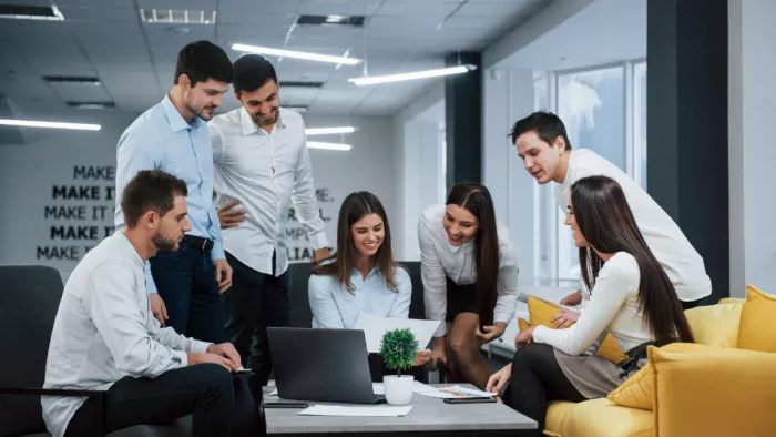 Personality Development Tips: वर्कप्लेस पर कैसे करें अपने एंप्लॉयज का पर्सनैलिटी डेवलपमेंट