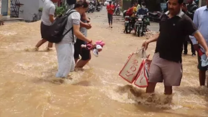 Luxor Flood: आपदा में अवसर तलाश रहे हैं लक्सर क्षेत्र के कुछ नेता