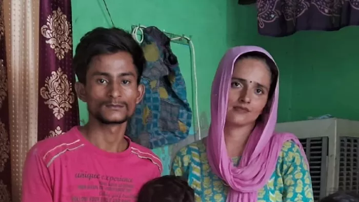 ग्रेटर नोएडा का रहने वाला सचिन मीना और पाकिस्तान से आई सीमा हैदर।