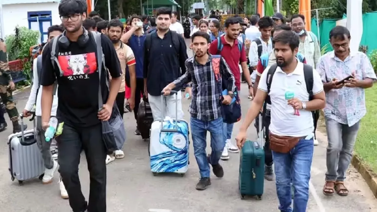 बांग्लादेश के बुरे हालात, थम नहीं रही हिंसा