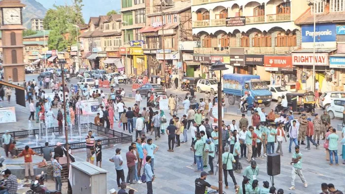 जम्मू कश्मीर प्रशासन ने पर्यटन को लेकर जारी किए नए नियम