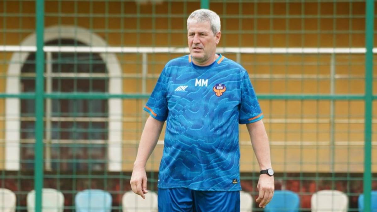 https://www.jagranimages.com/images/newimg/20072024/20_07_2024-manolo_marquez_head_coach_of_indian_mens_football_team_aiff_23762298.jpg