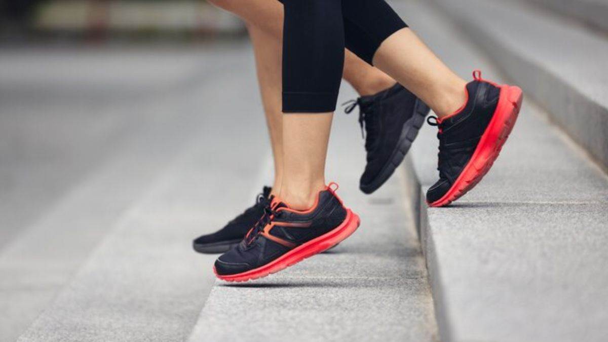 https://www.jagranimages.com/images/newimg/20072024/20_07_2024-sports_shoes_for_men_23762287.jpg