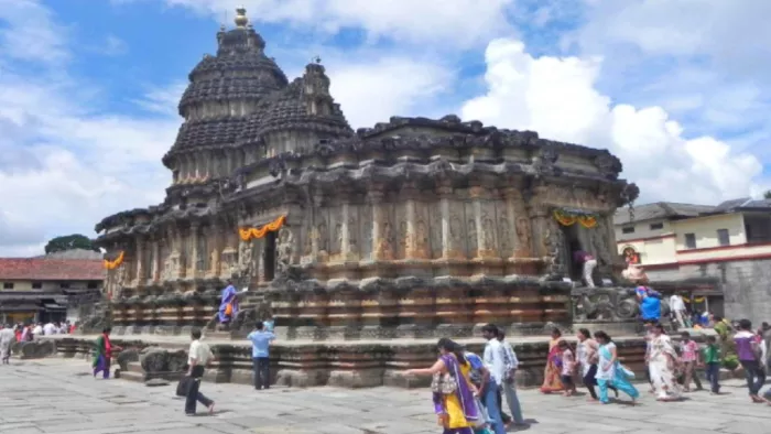 पंरपरागत भारतीय परिधान में ही दर्शनार्थियों को मंदिर के अंदर आने की अनुमति मिलेगी। (File Image)