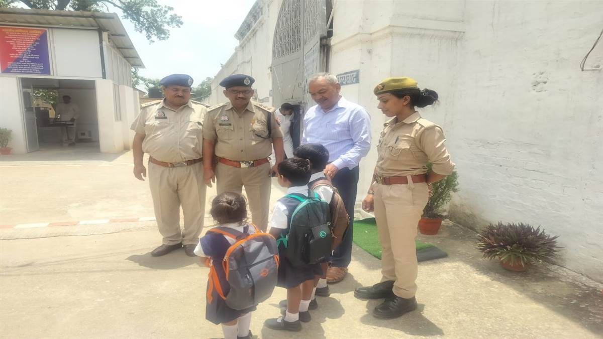jail administration sends inmates children to school in gorakhpur city