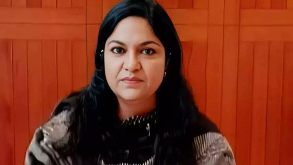 https://www.jagranimages.com/images/newimg/20072025/20_07_2025-ias_pooja_singhal_23989127.jpg