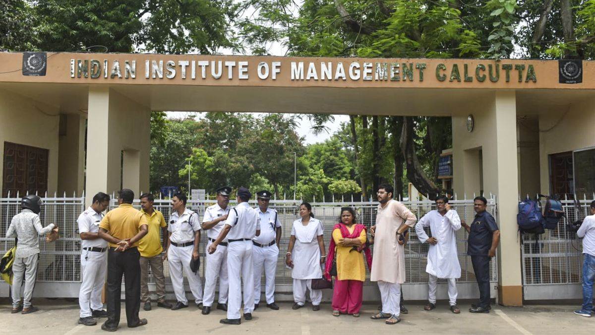 https://www.jagranimages.com/images/newimg/20072025/20_07_2025-iim_calcutta_rape_case_23989119.jpg