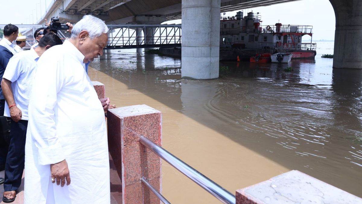 nitish kumar inspects rising ganga water level in patna city news
