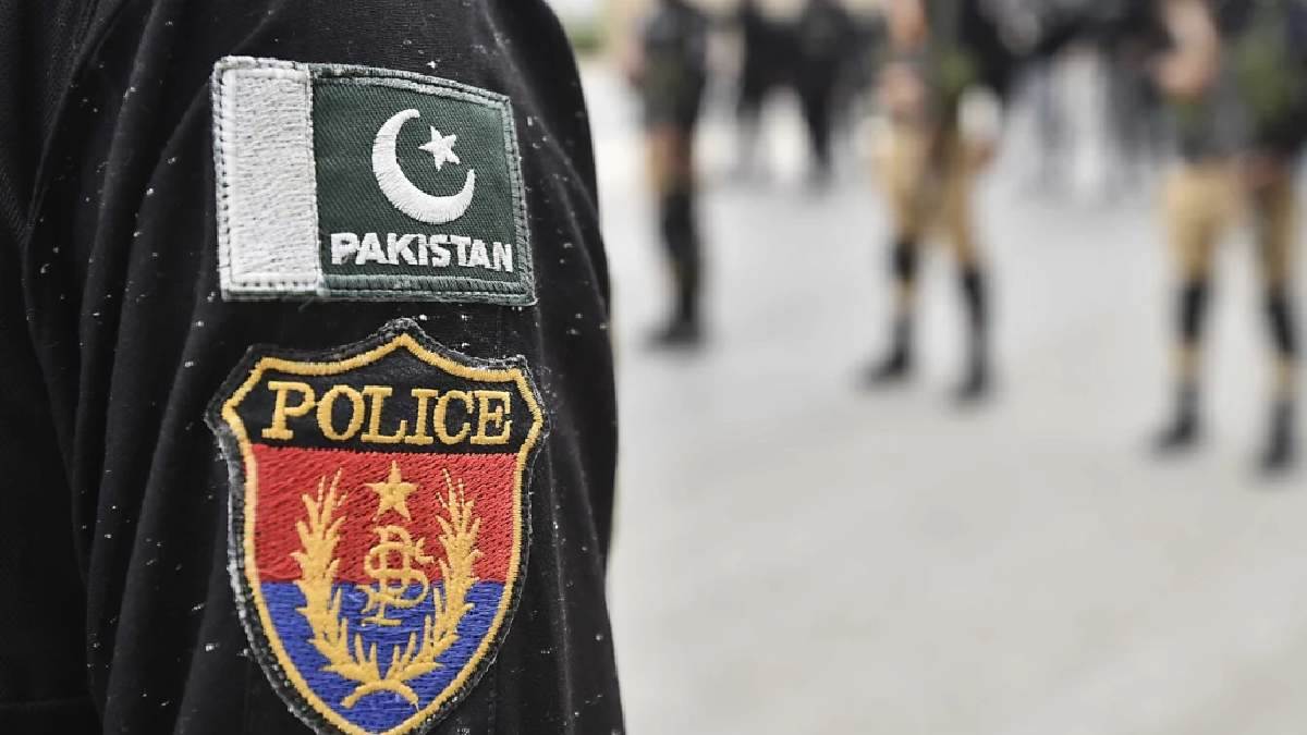 https://www.jagranimages.com/images/newimg/20072025/20_07_2025-pakistan_police_23989496.jpg
