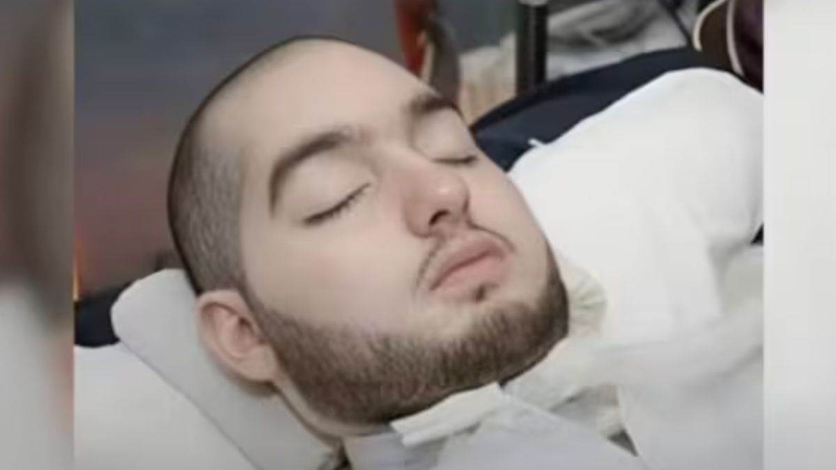 https://www.jagranimages.com/images/newimg/20072025/20_07_2025-saudi_arab_sleeping_prince_23989454.jpg