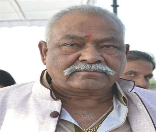 पेशी पर नहीं पहुंचे भाजपा के पूर्व सांसद कुंवर सर्वेश सिंह ,कोर्ट ने दी