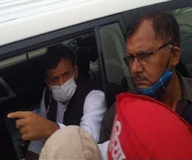 https://www.jagranimages.com/images/newimg/20082021/20_08_2021-kannauj_akhilesh_21945922_211728988.jpg