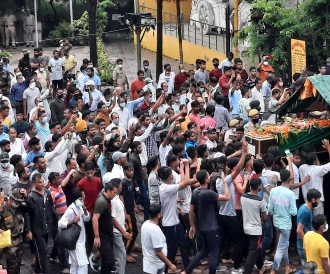 राजौरी में आतंकियों से लोहा लेते शहीद रामसिंह का पार्थिव शरीर मेरठ पहुंचा गया है।
