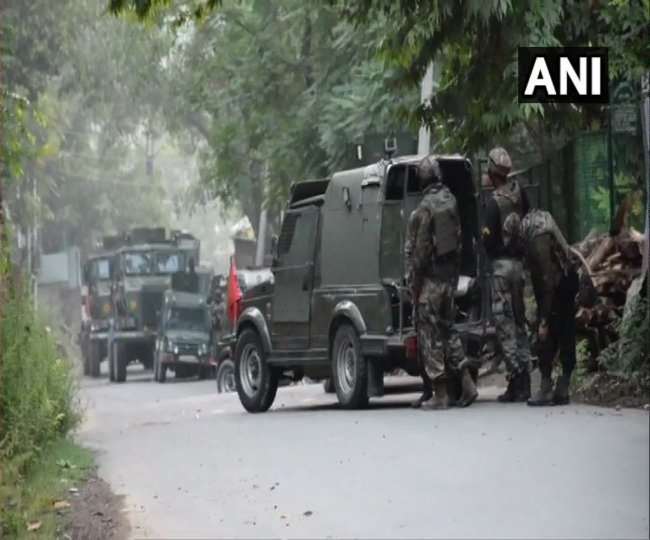 Pampore Encounter: A terrorist has been killed in the Khrew Pampore area of Awantipora, the encounter still underway