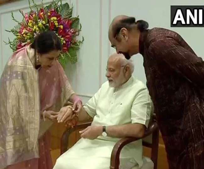 प्रधानमंत्री मोदी के काम व कोविड अभियान में उनकी भूमिका को सराहा।(फोटो: दैनिक जागरण)
