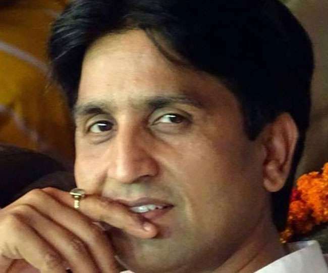 कुछ तालिबान के कदम को उचित बता रहे हैं कुछ गलत और आतंक को बढ़ावा देने वाला।