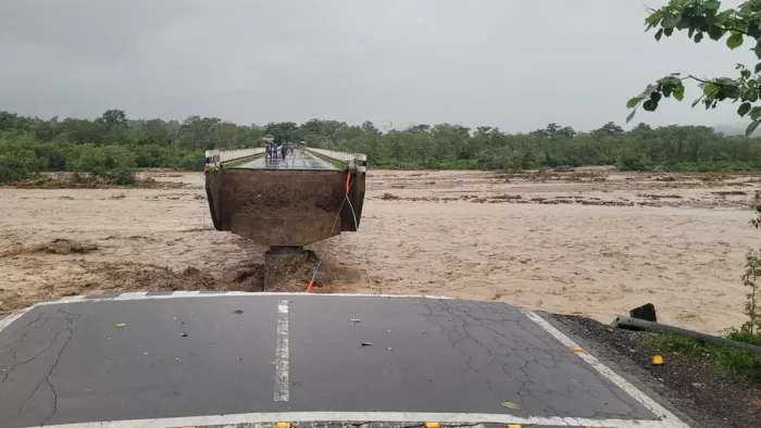 Cloudburst in Dehradun : सौंग नदी पर बना पुल टूटा । जागरण