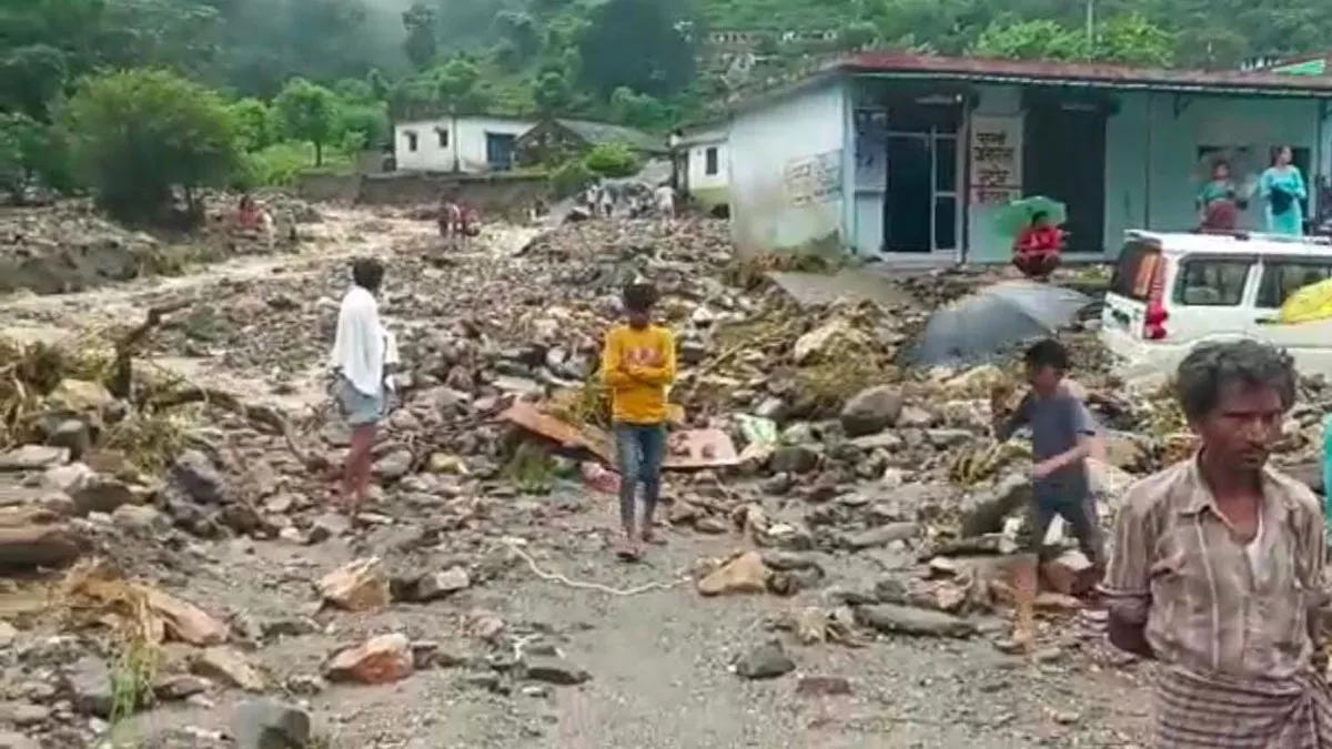 Uttarakhand Weather : चारधाम यात्रा प्रभावित, सैकड़ों यात्री फंसे, टिहरी और पौड़ी में मलबे दबकर चार की मौत