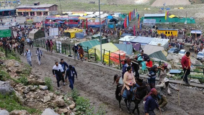 अमरनाथ यात्रा की समय अवधि सीमित करने की उठी मांग, श्रद्धालुओं की संख्या में भारी कमी (फाइल फोटो)