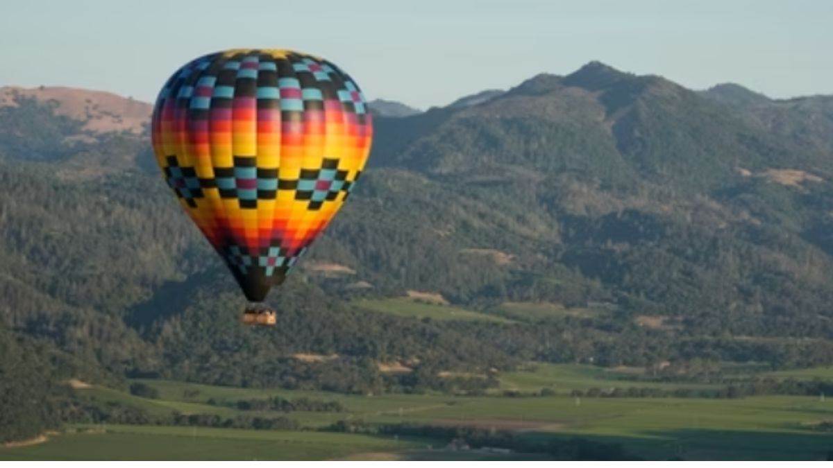 https://www.jagranimages.com/images/newimg/20082023/20_08_2023-new_mexico_hot_air_balloons_accident_23506512.jpg