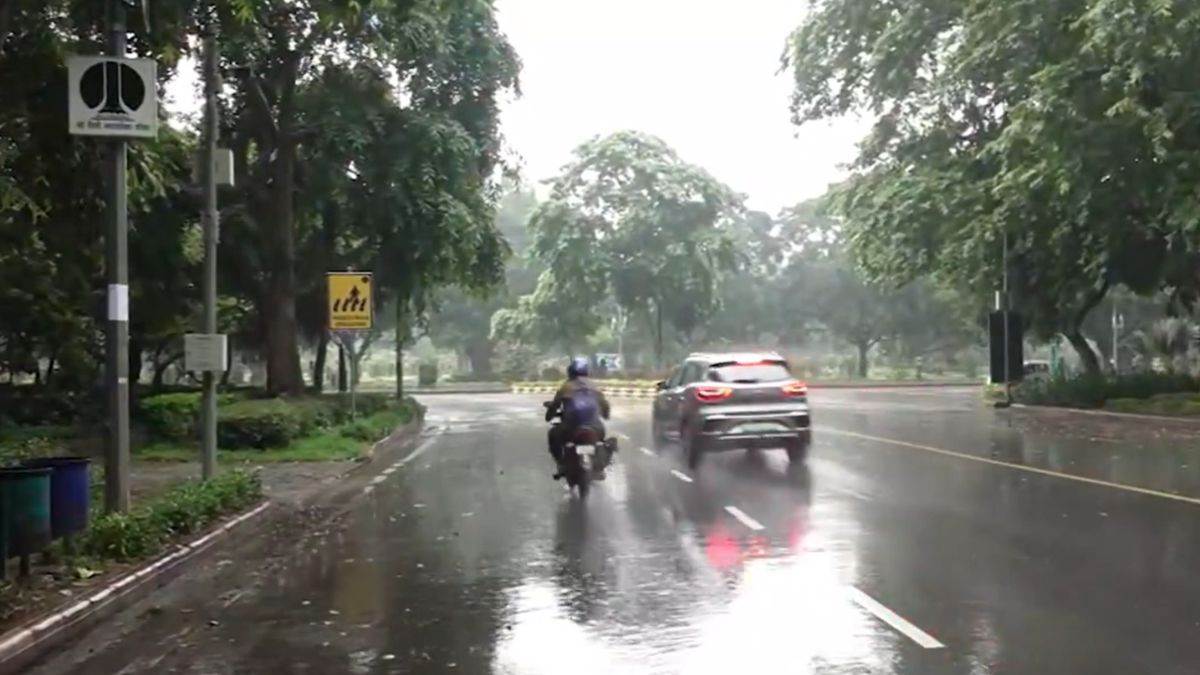 imd weather update heavy rain in delhi ncr up bihar rain imd latest update for maharashtra karnataka