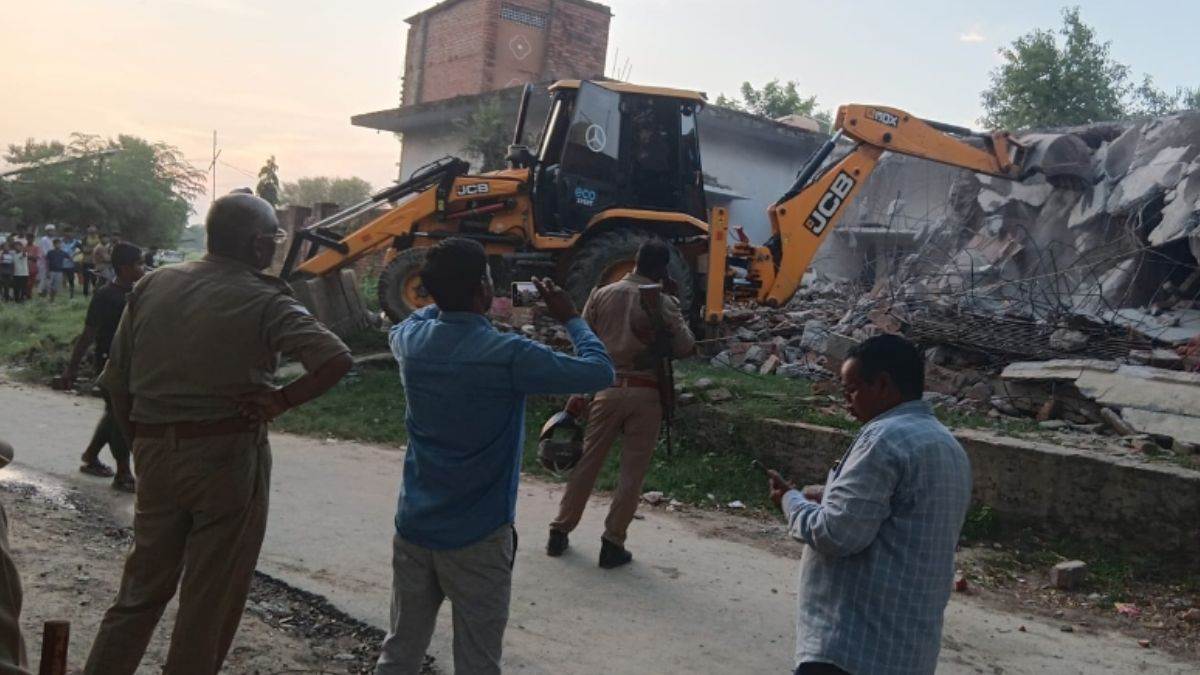https://www.jagranimages.com/images/newimg/20082025/20_08_2025-azamgarh_news_6_24019613.jpg