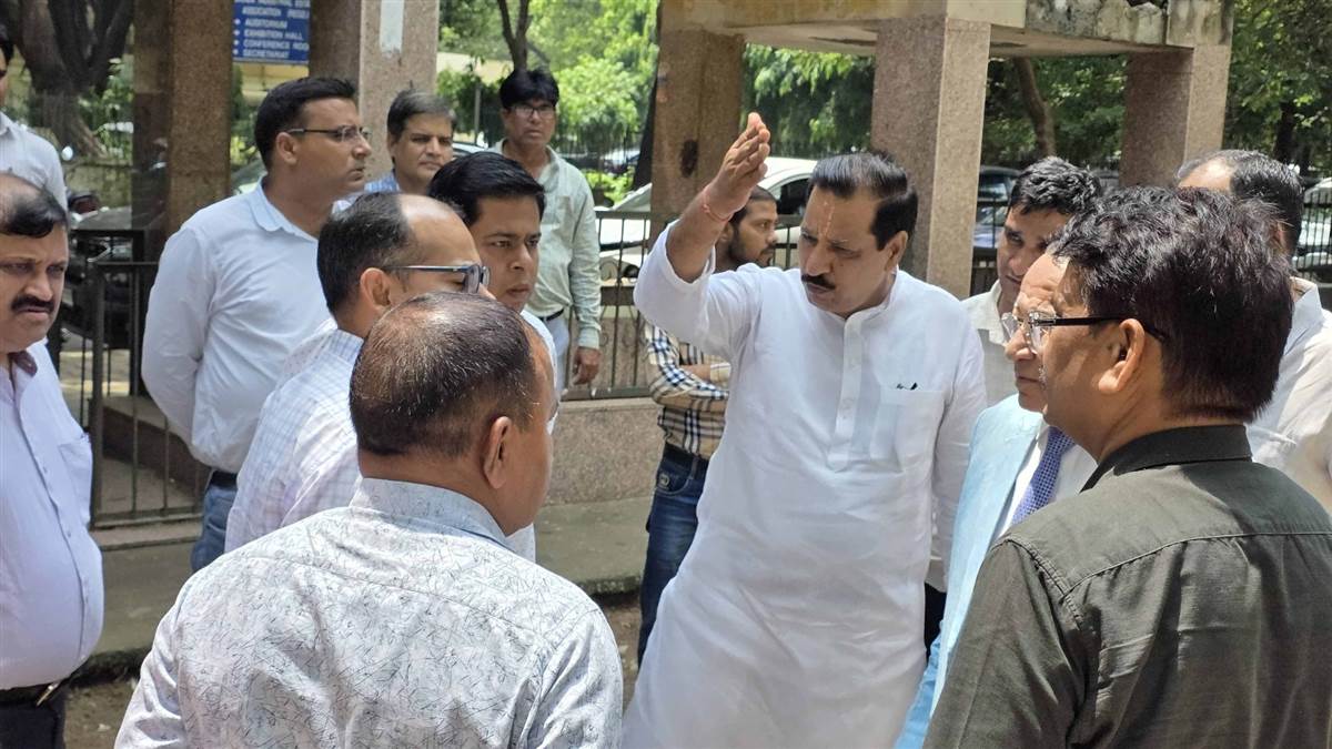 https://www.jagranimages.com/images/newimg/20082025/20_08_2025-delhi_33_24018973.jpg