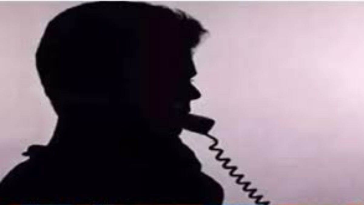 aligarh city news couple duped of 1 lakh 45 thousand in celebrity scam