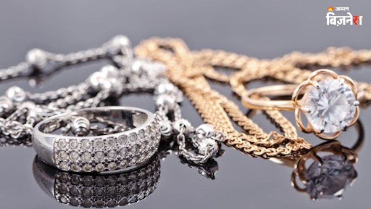 https://www.jagranimages.com/images/newimg/20082025/20_08_2025-gold_and_silver_image_1_24018740_12262877.jpg
