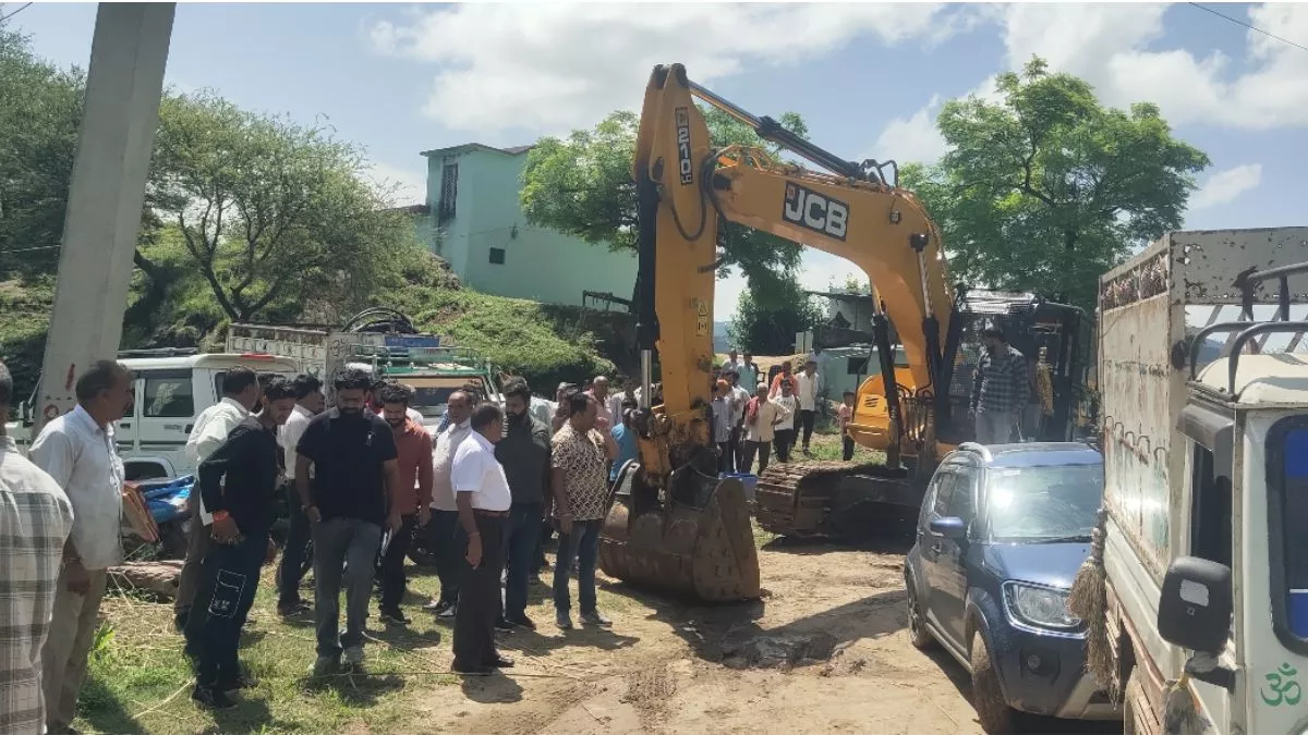 राजौरी के लोगों के लिए अच्छी खबर! 4 करोड़ 27 लाख की लागत से सड़क का निर्माण, गांववालों का सपना साकार