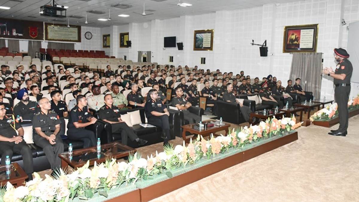 https://www.jagranimages.com/images/newimg/20082025/20_08_2025-jagran_photo_24019744.jpg