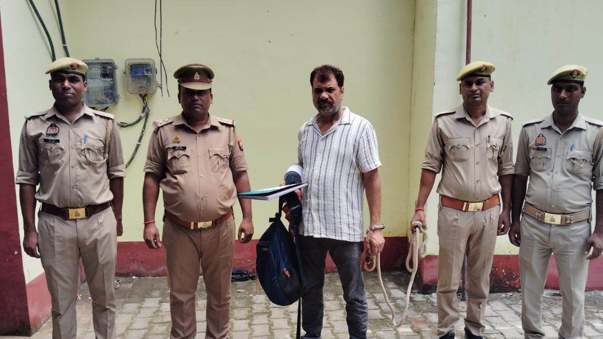 https://www.jagranimages.com/images/newimg/20082025/20_08_2025-maharajganj_news__24019732.jpg