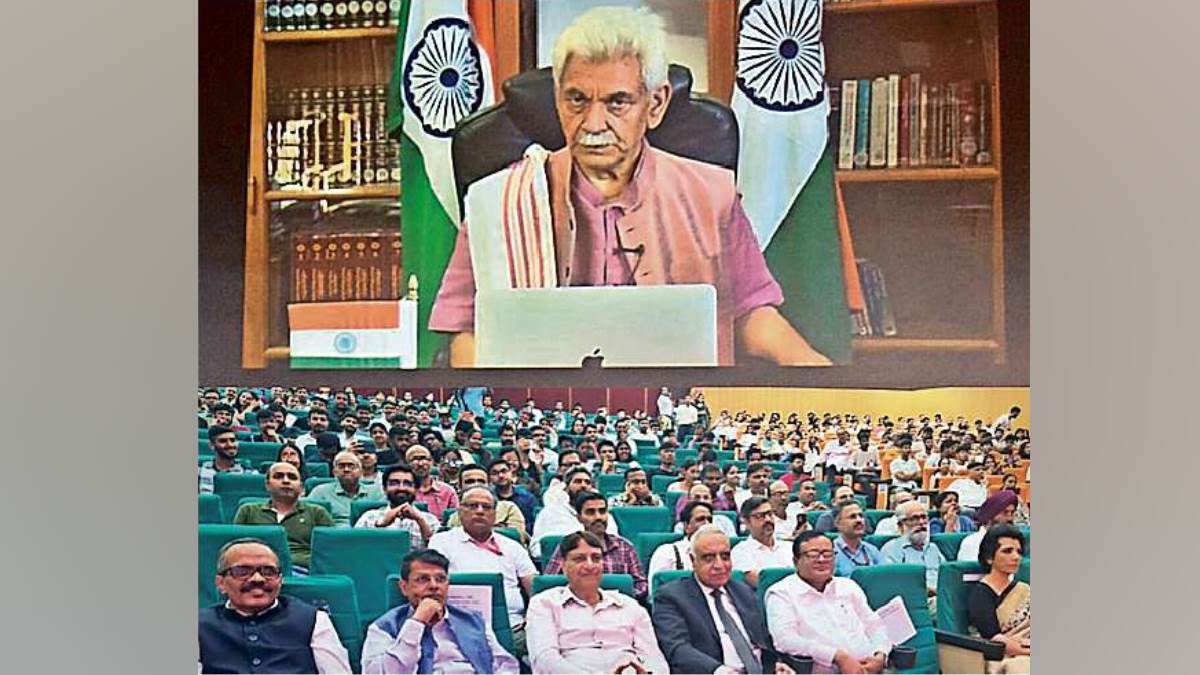 https://www.jagranimages.com/images/newimg/20082025/20_08_2025-manoj_sinha_24018712.jpg