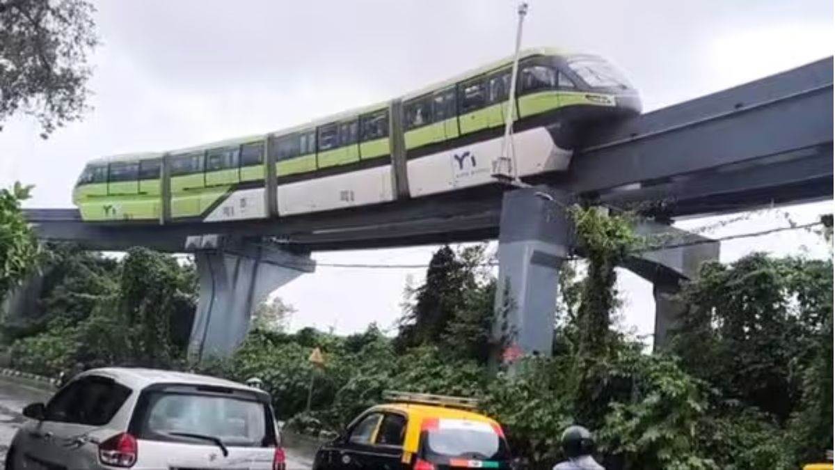 frequent accidents technical faults and long waits monorail become white elephant for mumbai