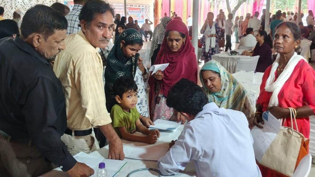 https://www.jagranimages.com/images/newimg/20082025/20_08_2025-patients_24019160.jpg