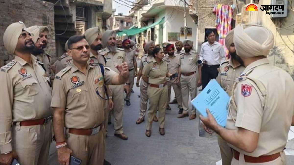 police conducted raids at 323 places in punjab arrested 98 drug smugglers