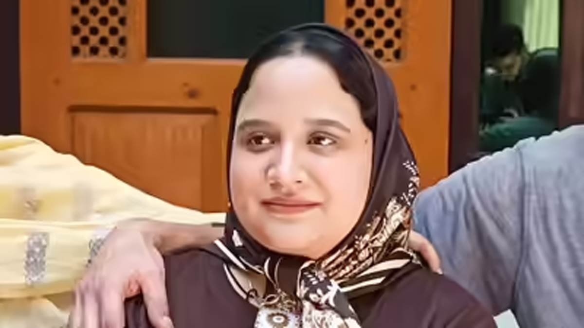 https://www.jagranimages.com/images/newimg/20082025/20_08_2025-saba_rasool_24018911_132656977.jpg