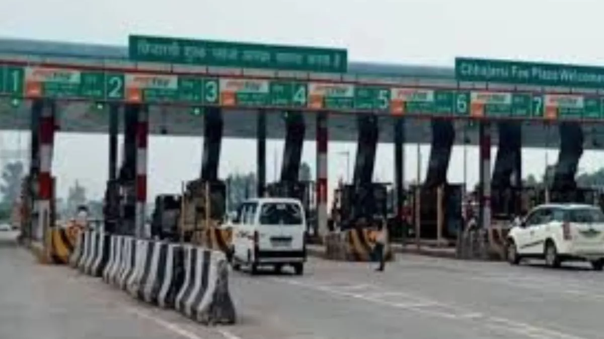Toll Tax: हिमाचल में भारी बारिश से फोरलेन क्षतिग्रस्त, प्रशासन ने इन दो टोल प्लाजा पर टैक्स न वसूलने का लिया फैसला