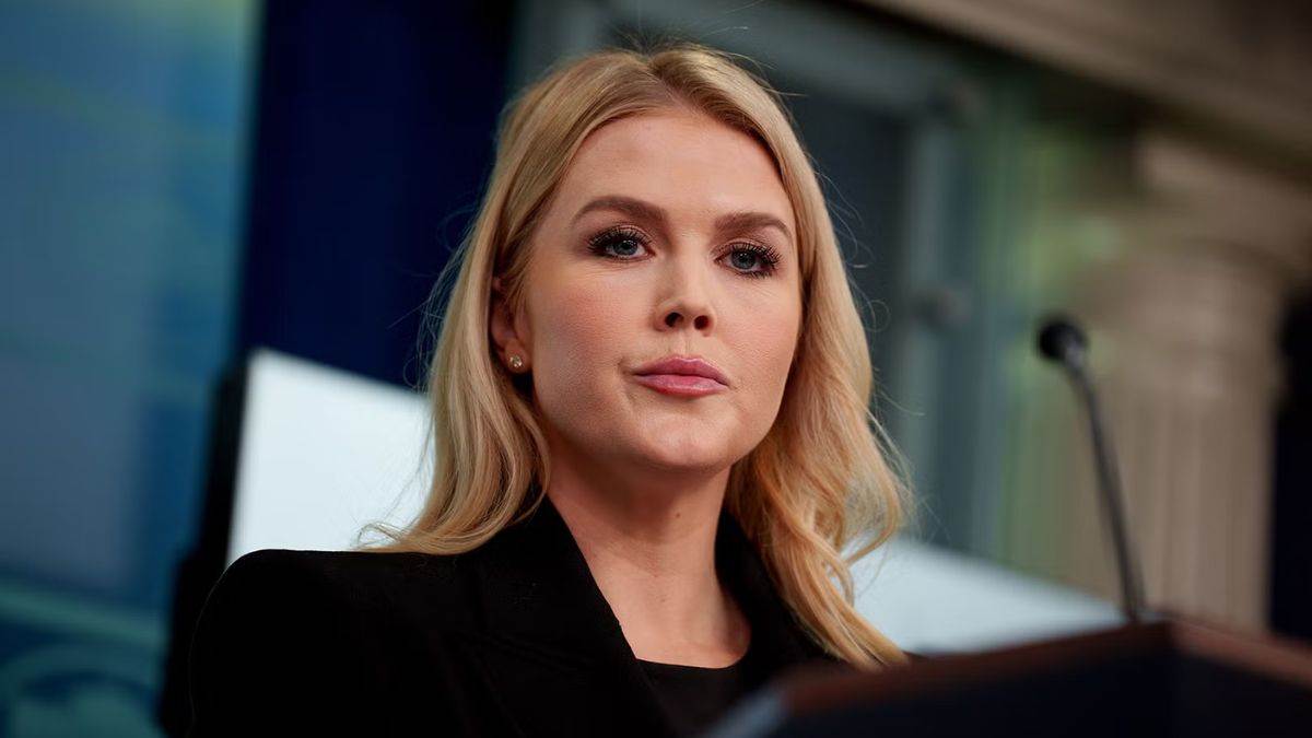 https://www.jagranimages.com/images/newimg/20082025/20_08_2025-white_house_press_secratary_24018607.jpg